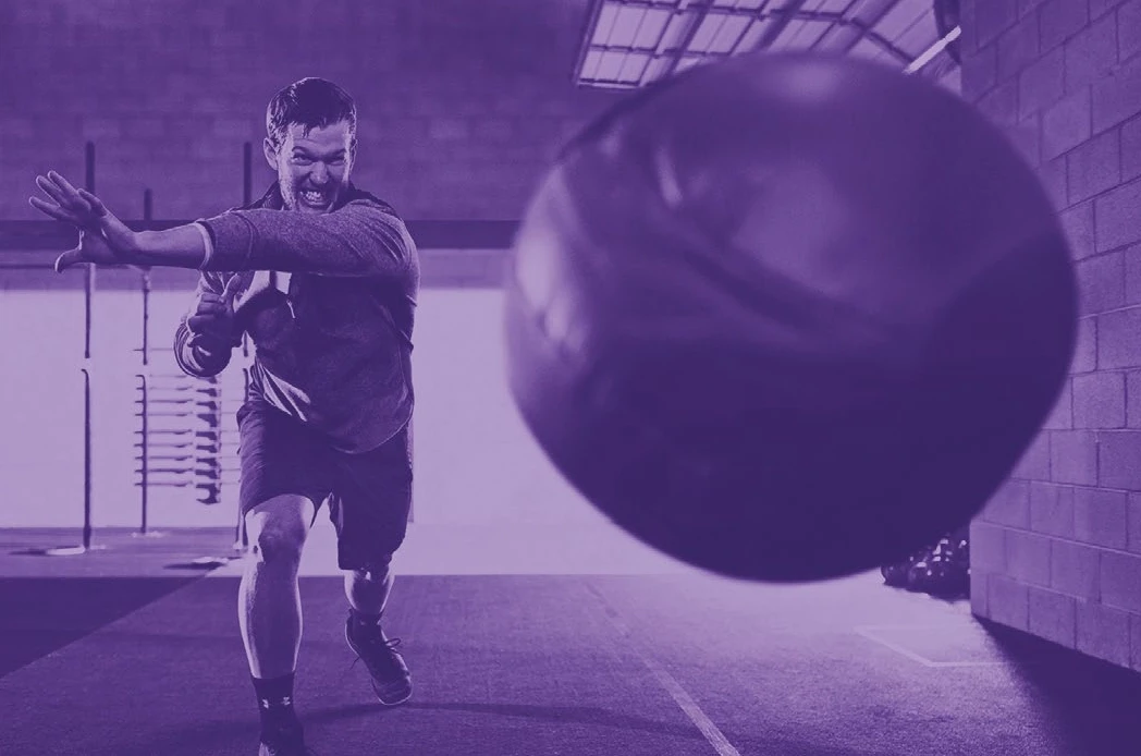 Hardy athlete training with intensity